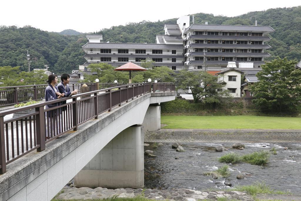 ホテル 三朝温泉 三朝館 三朝町 エクステリア 写真