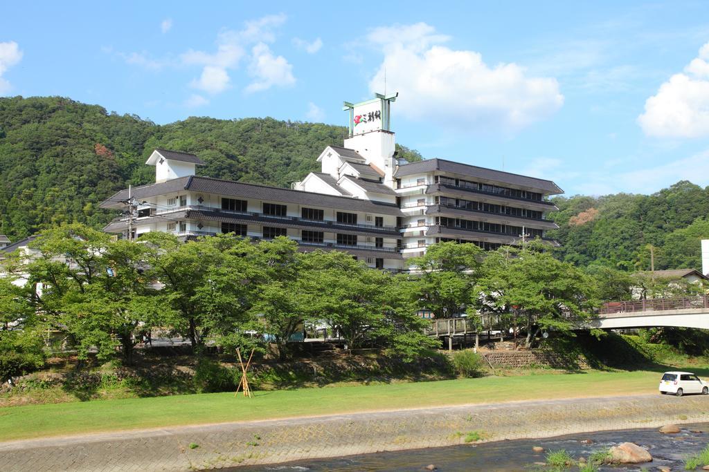 ホテル 三朝温泉 三朝館 三朝町 エクステリア 写真